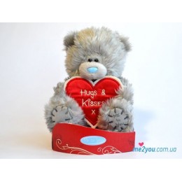 Мишка Me to you с сердцем-плакатом Hugs and kisses (G01W2029)